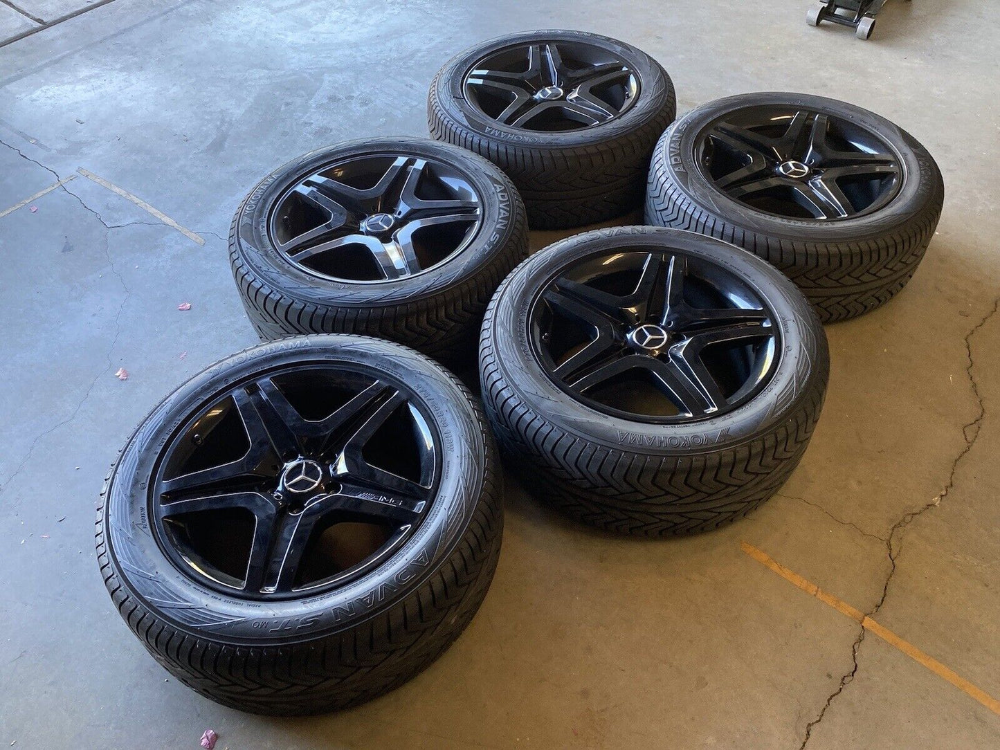 Matching Set of 5 RARE “Night Edition” W463 G63 G65 AMG G Class Wheels Yokohama Tires TPMS 7/32!